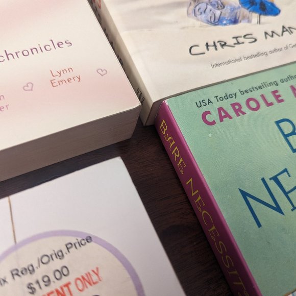 Book Bundle - Picture 2 of 6